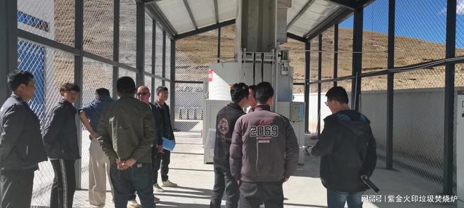 低温垃圾焚烧炉：布袋除尘器有效清洁烟气(图2)