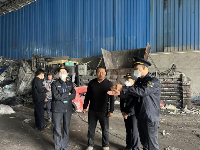 强化监管闭环！桥头开展岁末年初工业固废环境安全专项检查行动(图2)