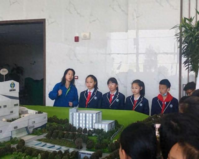 灞桥区老洞小学开启一场“变废为宝”奇妙发现之旅