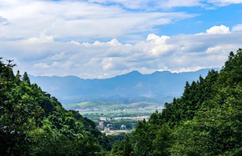 米乐M6平台：武冈：文明祭祀守护“武冈蓝”中元节期间PM25日均浓度同比下降682%