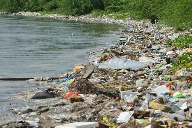 米乐M6：垃圾成宝贵资源？焚烧厂花钱买垃圾烧埋20年的都挖出来返工