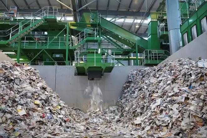 米乐M6：垃圾成宝贵资源？焚烧厂花钱买垃圾烧埋20年的都挖出来返工(图15)