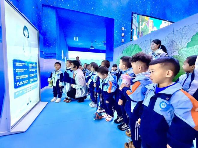 解锁垃圾分类新体验：盘州宣教馆以智趣互动引领绿色“碳索”(图3)