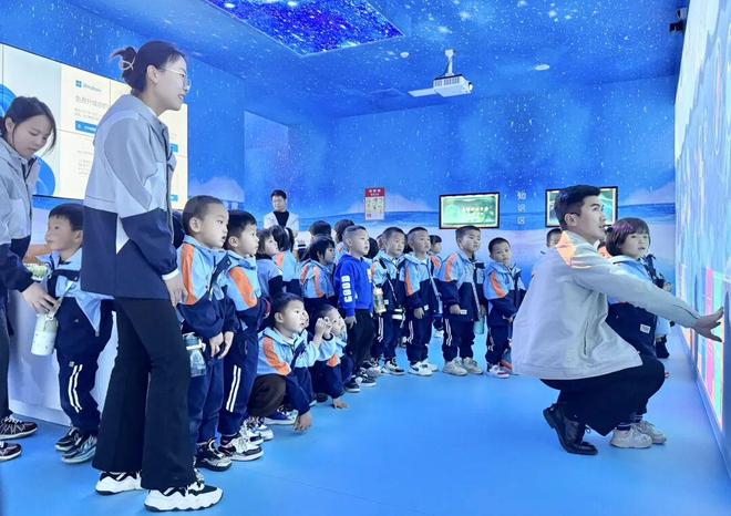 解锁垃圾分类新体验：盘州宣教馆以智趣互动引领绿色“碳索”(图4)