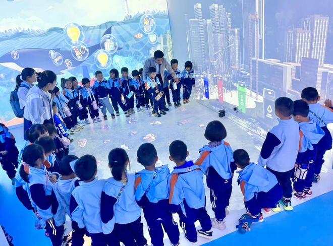 解锁垃圾分类新体验：盘州宣教馆以智趣互动引领绿色“碳索”(图5)