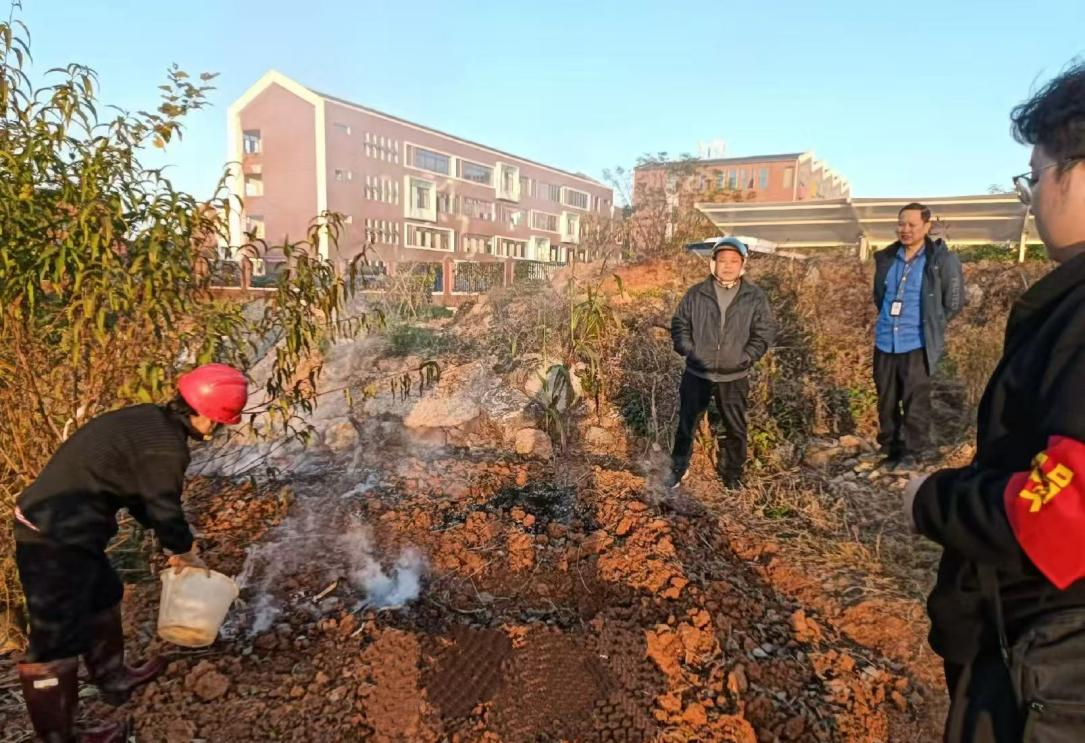 文庙街道：开展道交、防火、城建、环保综合执法巡查