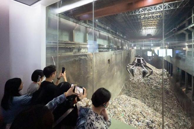 米乐M6：现场观察绿色工厂里的“垃圾变形记”(图2)